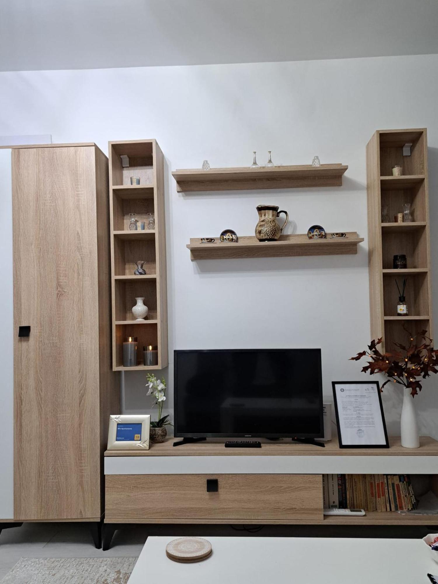 Mia Apartments Крайова Екстериор снимка